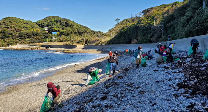 海岸清掃の写真