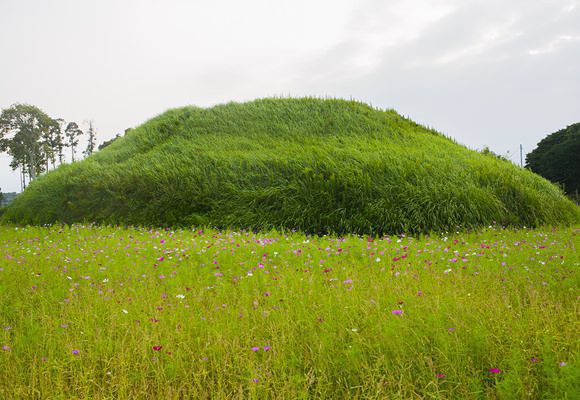 Tomb 25 (late 5th century)