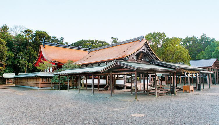 Shrine buildings of Hetsu-miya, which have played a central role in the rituals of Munakata Taisha.