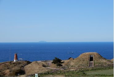 照片：风车瞭望所、炮台遗迹