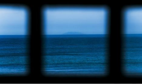 Picture：The Yohaisho shrine building commands a view of Okinoshima.