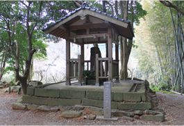 Tomb of Munakata Ujisada (in Jofuku-ji Temple)