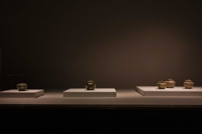 画像：奈良三彩小壺
